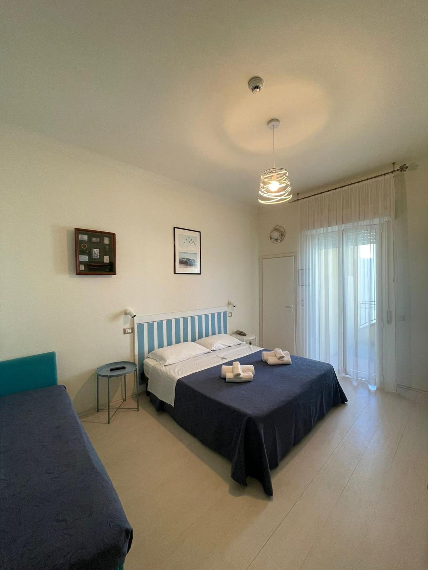 Hotel Dei Platani ريميني المظهر الخارجي الصورة