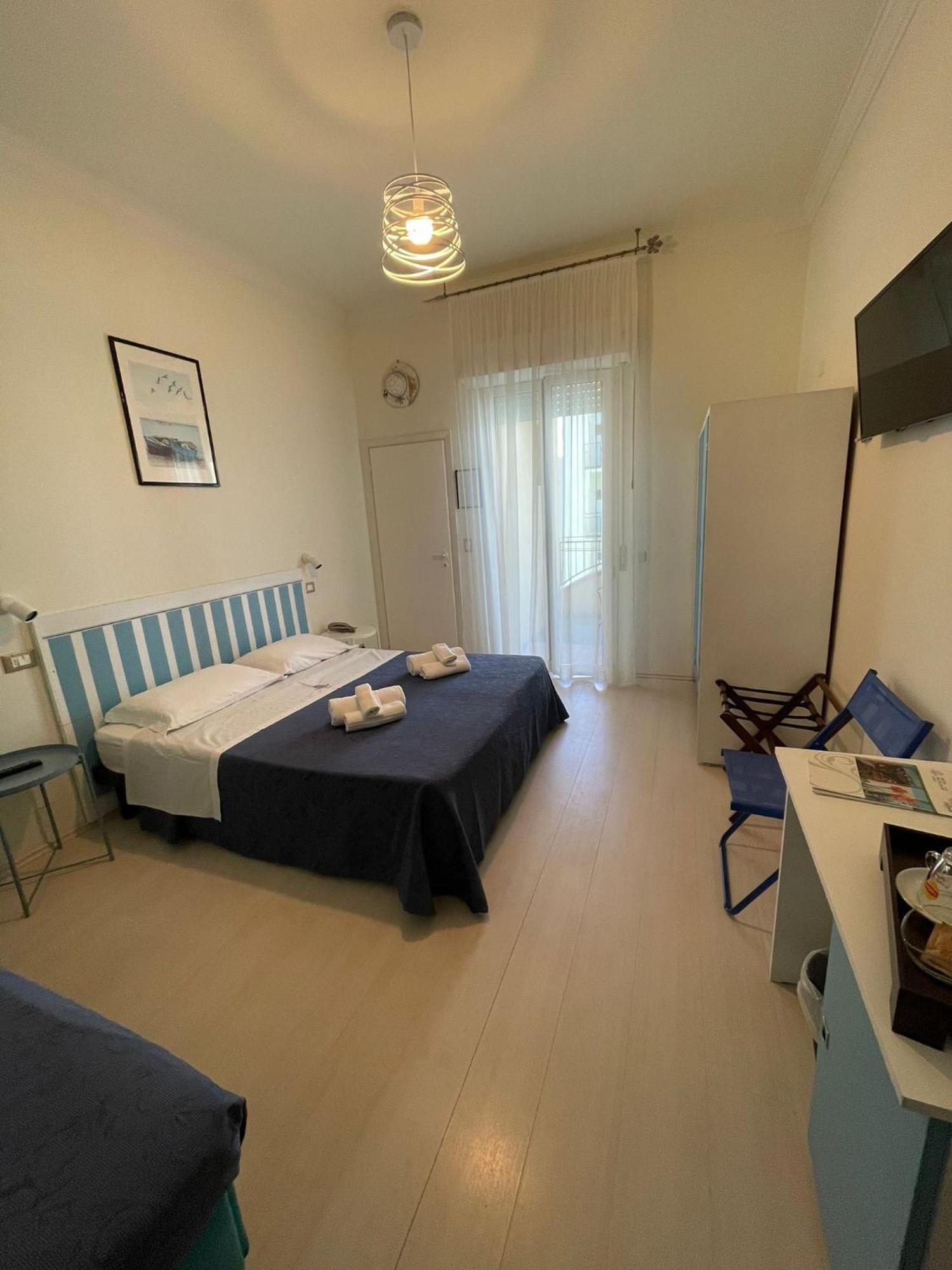Hotel Dei Platani ريميني المظهر الخارجي الصورة